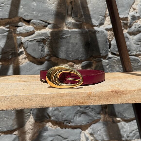 Bottega Veneta Burgundy Leather Gold Drop Buckle Thin Belt - Picture 5 of 11